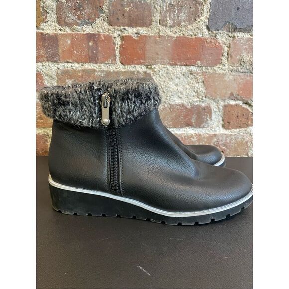 Adrienne Vittadini Black Fuax Leather Cuffed Wedge Ankle Bootie Womens Size 7 - Picture 1 of 13